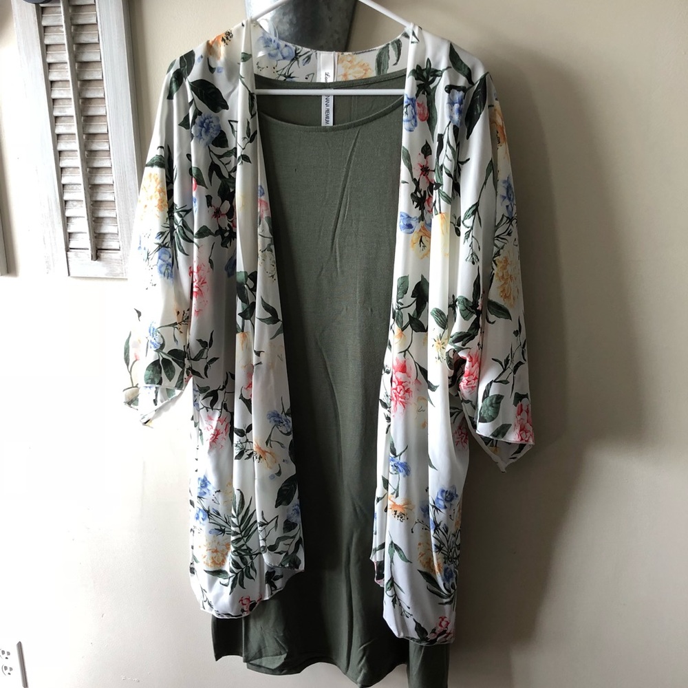 Brand New Floral Kimono